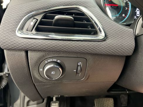 Used 2018 Chevrolet Cruze LT w/ RS Package FWD image 18