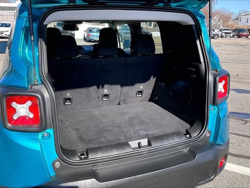 Used 2022 Jeep Renegade Latitude image 29