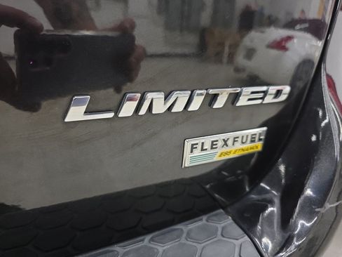 Used 2014 Dodge Durango Limited w/ Nav & Power Liftgate Group AWD/4WD image 35