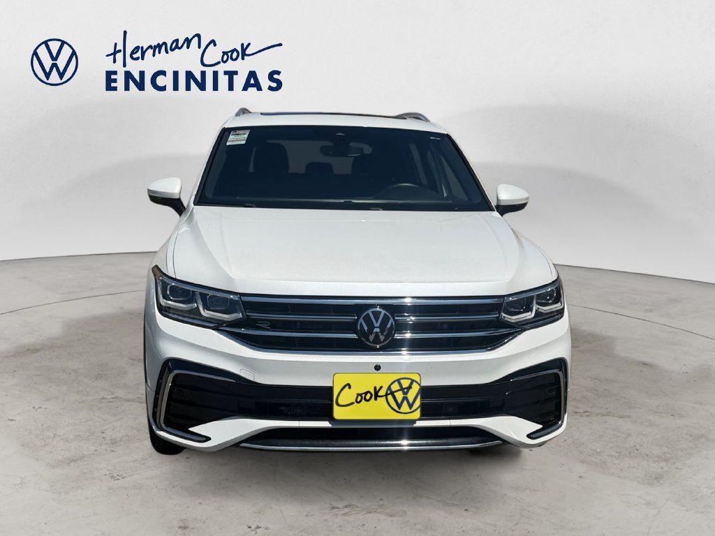 Certified 2023 Volkswagen Tiguan SEL R-Line AWD/4WD image 8