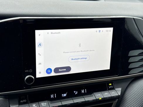 Used 2025 Toyota Camry SE image 28