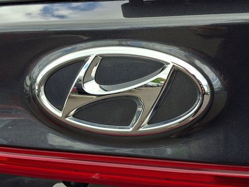 Certified 2023 Hyundai Santa Fe SE AWD/4WD image 28