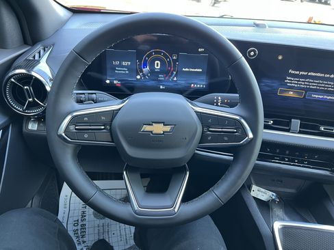 New 2026 Chevrolet Equinox LT w/ Safety and Technology Package image 19