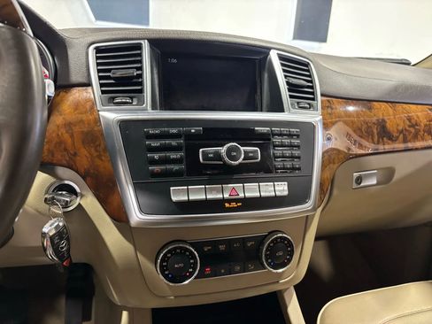 Used 2014 Mercedes-Benz GL 450 4MATIC image 22