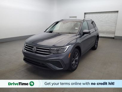 Used 2022 Volkswagen Tiguan SE w/ Panoramic Sunroof Package