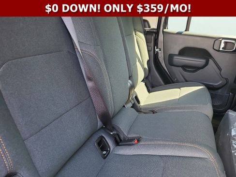 New 2025 Jeep Gladiator Sport image 13