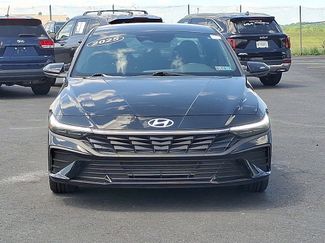 Used 2025 Hyundai Elantra Sport w/ Cargo Package FWD video 2