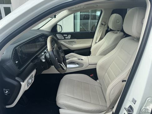 Used 2022 Mercedes-Benz GLS 450 4MATIC image 5