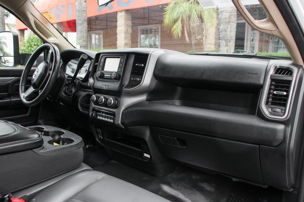Used 2020 RAM 5500 Tradesman w/ Ambulance Prep Group RWD image 29