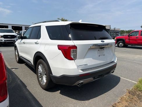 Used 2022 Ford Explorer Limited w/ Equipment Group 301A RWD image 6