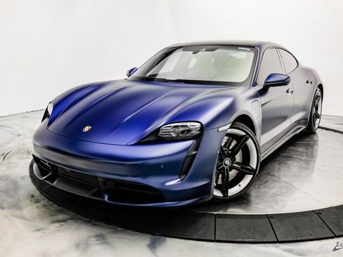 Used 2020 Porsche Taycan Turbo image 3