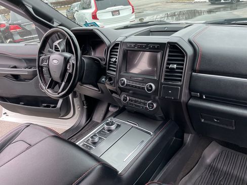 Used 2020 Ford Expedition Limited w/ Equipment Group 303A AWD/4WD image 15
