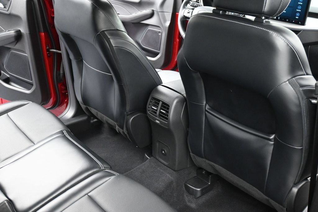 Certified 2023 Ford Escape Platinum AWD/4WD image 10