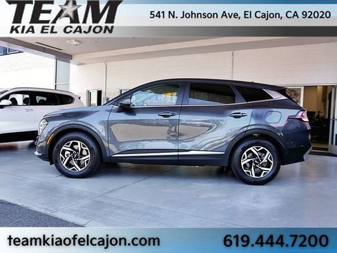 Certified 2025 Kia Sportage LX FWD image 6