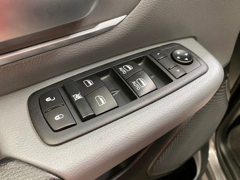 Used 2021 RAM 1500 Big Horn image 22