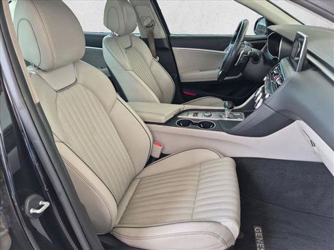 Used 2020 Genesis G70 3.3T RWD image 22