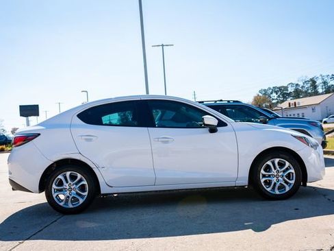 Used 2017 Toyota Yaris iA image 20