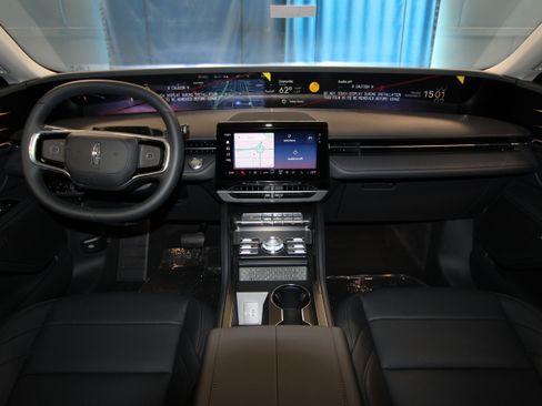 New 2026 Lincoln Nautilus Premier w/ Equipment Group 102A image 32