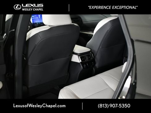 Used 2023 Lexus RX 350 Premium image 27