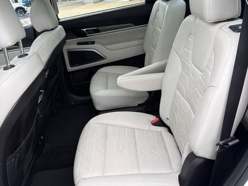 Used 2021 Kia Telluride SX w/ SX Prestige Package AWD/4WD image 15