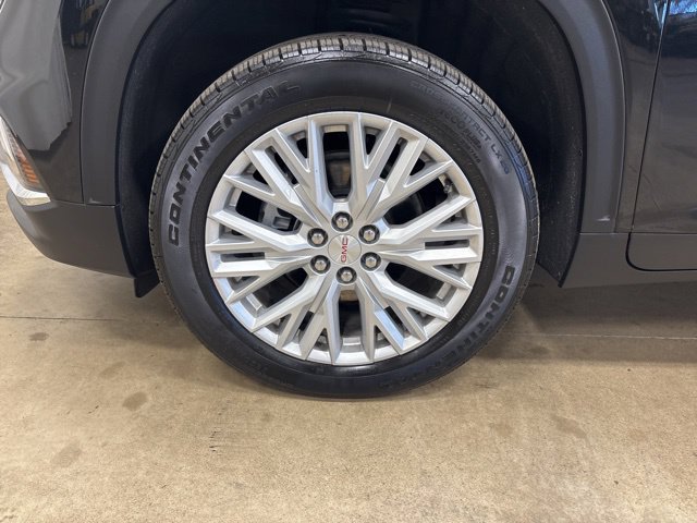 Used 2026 GMC Acadia Elevation w/ Elevation Premium Package FWD image 11