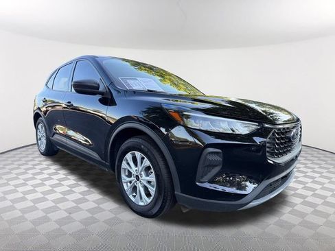 Used 2025 Ford Escape Active FWD image 3