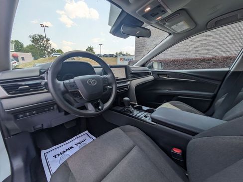 Used 2025 Toyota Camry LE FWD image 15