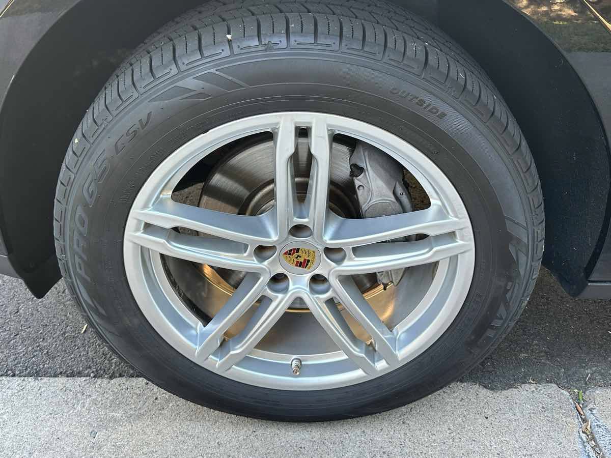 Used 2018 Porsche Macan AWD/4WD image 63