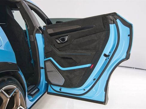 Used 2024 Lamborghini Urus Performante image 32