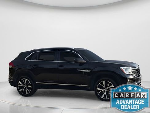 Certified 2025 Volkswagen Atlas Cross Sport SEL Premium R-Line image 2