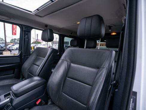 Used 2017 Mercedes-Benz G 550 image 30