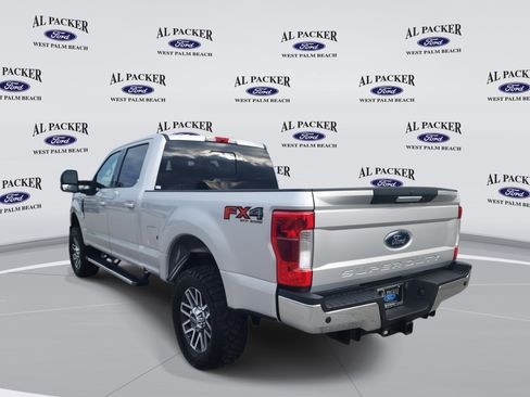 Used 2018 Ford F250 Lariat w/ Lariat Value Package image 3
