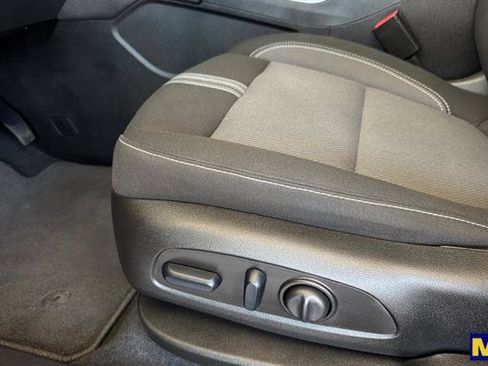 Certified 2025 Chevrolet Blazer LT w/ Convenience Package image 13