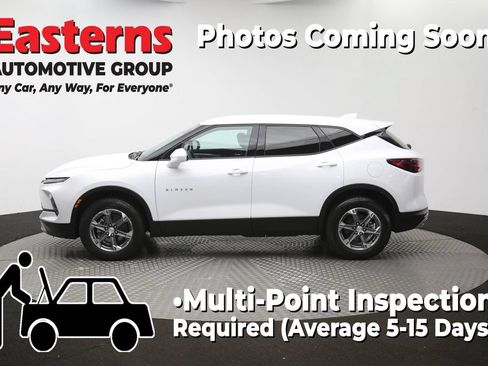 Used 2025 Chevrolet Blazer LT FWD image 60