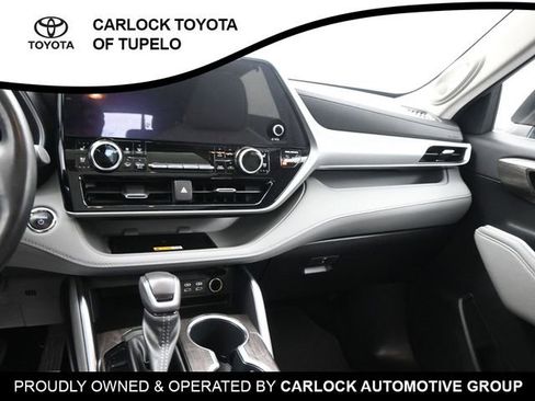 Used 2023 Toyota Highlander Platinum image 27
