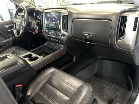 Certified 2019 GMC Sierra 2500 Denali image 30