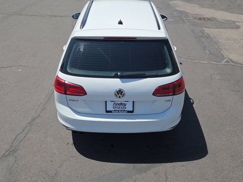 Used 2016 Volkswagen Golf S FWD image 10