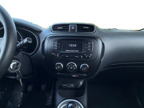 Used 2019 Kia Soul FWD image 25