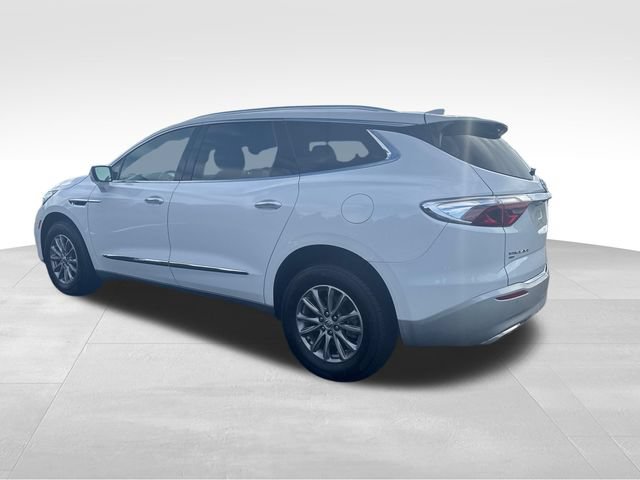 Used 2024 Buick Enclave Essence w/ LPO, Floor Liner Package AWD/4WD image 3