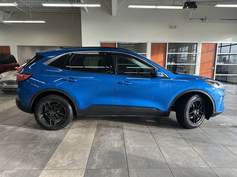 Used 2021 Ford Escape SEL image 8