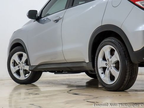 Used 2019 Honda HR-V LX image 11