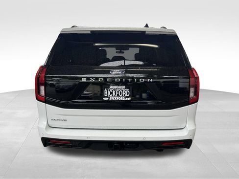 Used 2025 Ford Expedition Active AWD/4WD image 11
