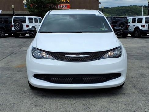 New 2026 Chrysler Voyager LX image 2