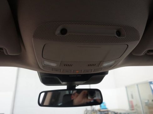 Used 2024 Ford Expedition Max XLT image 18