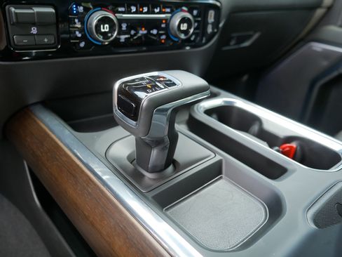 Used 2024 Chevrolet Silverado 1500 High Country w/ Midnight Edition AWD/4WD image 24