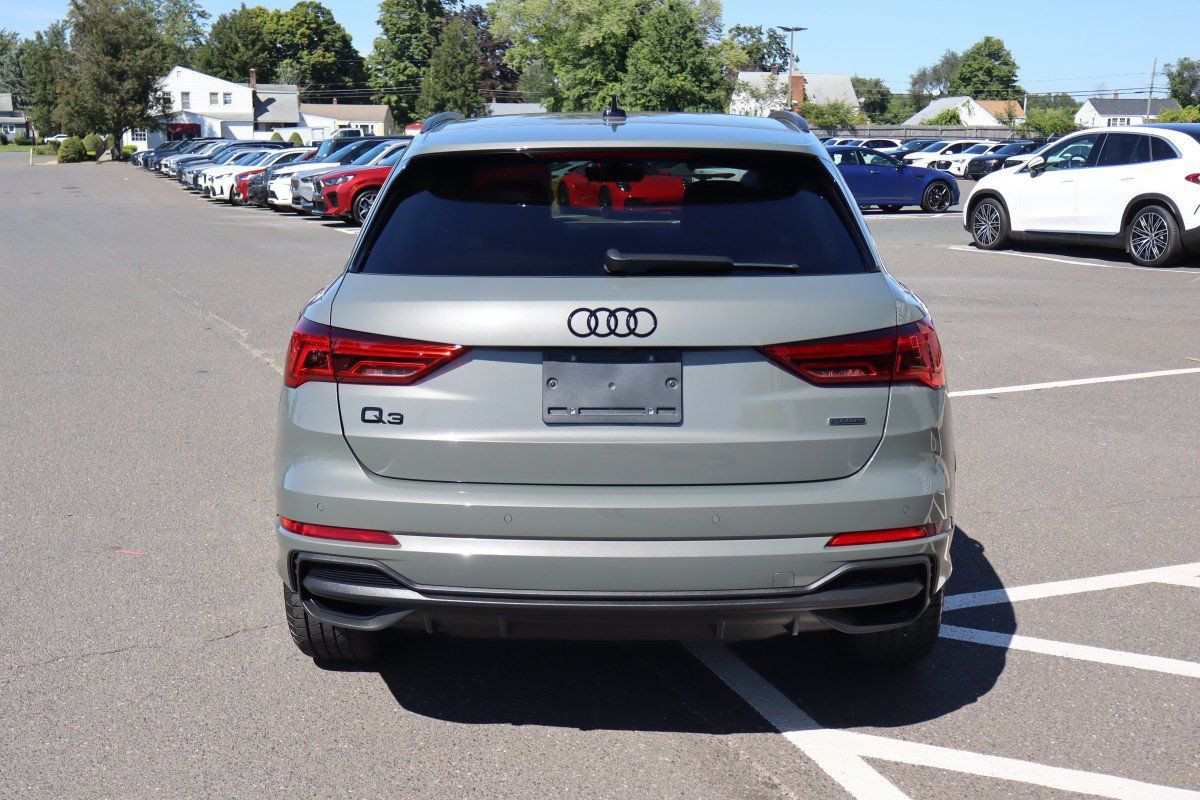 Used 2024 Audi Q3 2.0T Premium Plus AWD/4WD image 7