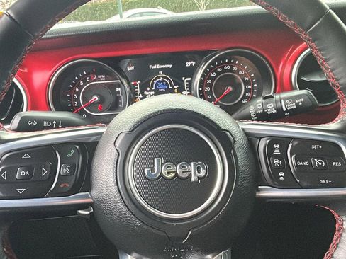 Certified 2022 Jeep Wrangler Unlimited Rubicon w/ Xtreme Recon 35" Tire Package image 16