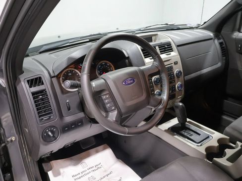 Used 2011 Ford Escape XLT w/ Class II Trailer Tow Pkg AWD/4WD image 16