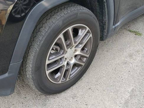 Used 2020 Jeep Compass Latitude image 6