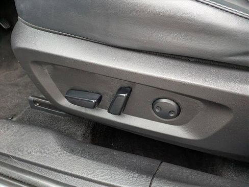 Used 2024 Mitsubishi Outlander SE image 27